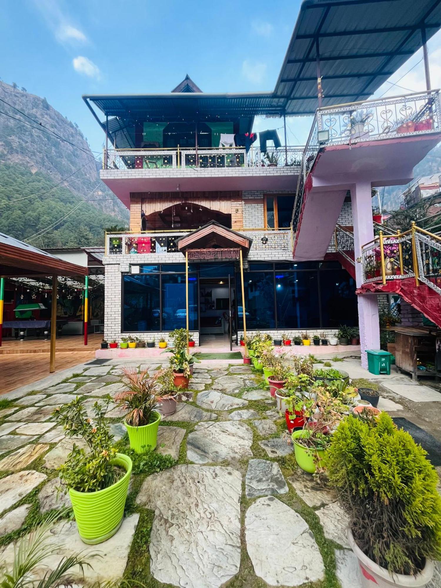 Hotel Pablo Escobar Kasol Exterior photo